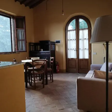 Agroturismo Podere Sant'antonio *