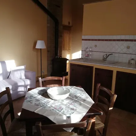 Podere Sant'antonio Agroturismo *